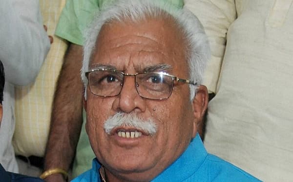 ಮನೋಹರ್ ಲಾಲ್ ಕಟ್ಟಾರ್, ಹರ್ಯಾಣ ಮುಖ್ಯಮಂತ್ರಿ: ಗೋಮಾಂಸ ತಿನ್ನುವವರು ಭಾರತದಲ್ಲಿ ಇರಬಾರದು .ತಿನ್ನಲೇ ಬೇಕು ಎಂದವರು ಬೇರೆ ದೇಶಕ್ಕೆ ಹೋಗಬಹುದು. <br>